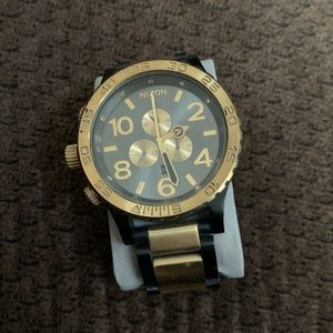 Nixon mens watch